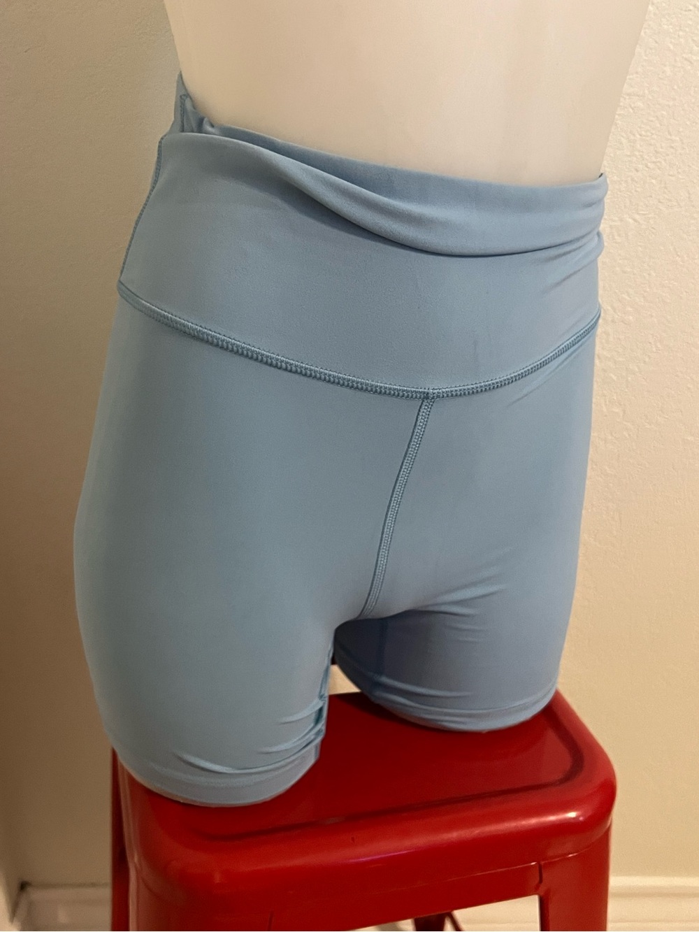 All in motion High-Waist Light Blue Women’s Active Shorts 6” seam size medium